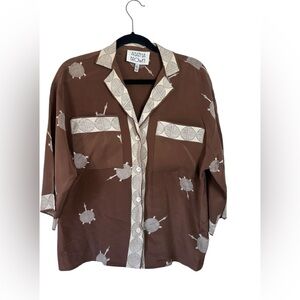 Agatha Brown 100% Silk‎ Button Blouse Chest Pockets Vintage Turtle Print Size 6
